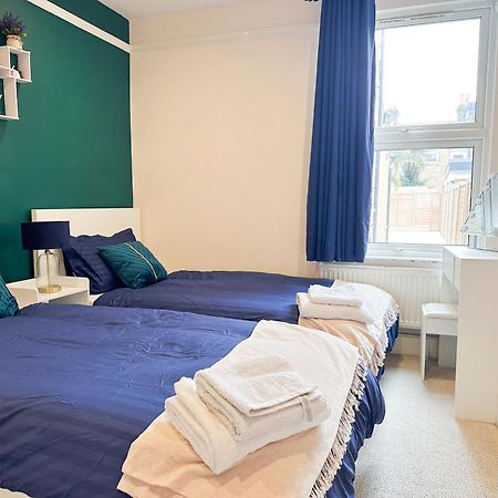 Beautiful 2 Bedroom With Private Garden In Wimbledon - Minutes From Central Londres Exterior foto